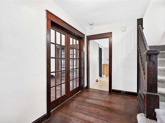 3rd image of 609 7th St