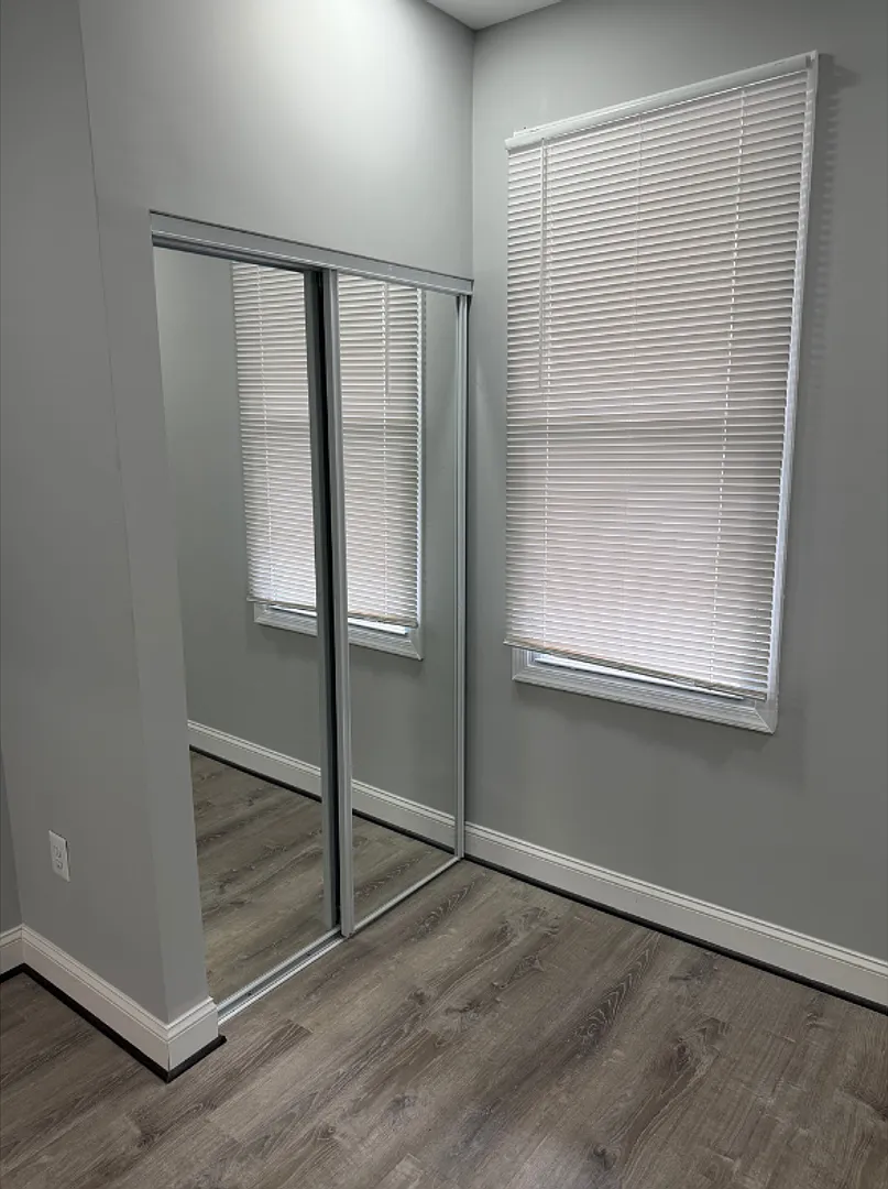 615 N Rosedale $650 Available (Shared Bath) — Photo 3