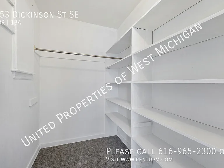 653 Dickinson St SE — Photo 10