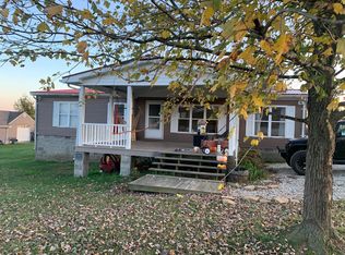 844 Iron Hill Rd, Burns, TN 37029