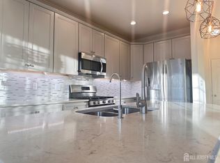 44 Begonia Ln, Sayreville, NJ 08831