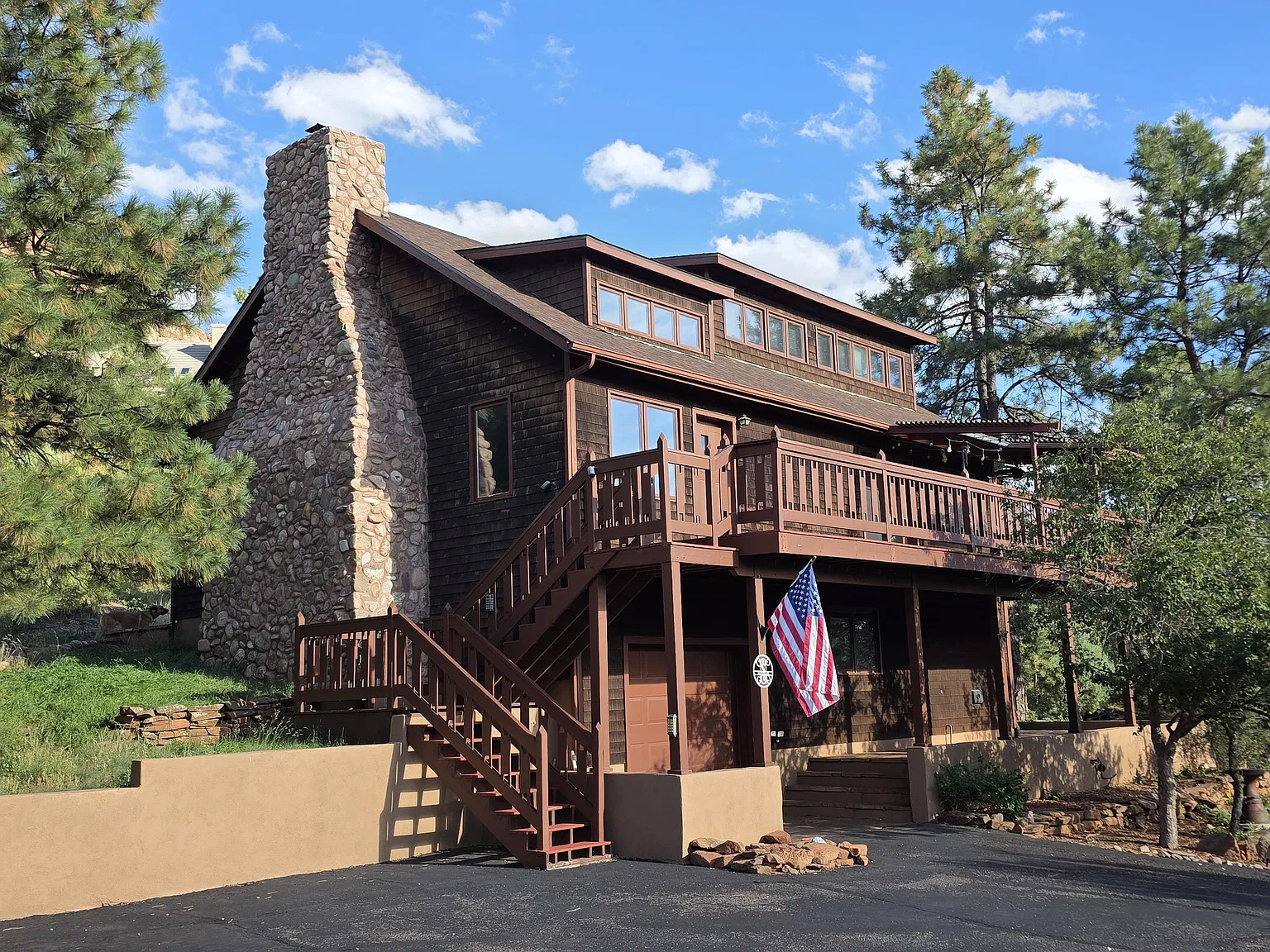 3 bed, 2776 sqft, $3,300 — Photo 1