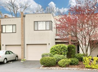 155 Pond Dr #13B, Washington Township, NJ 07676