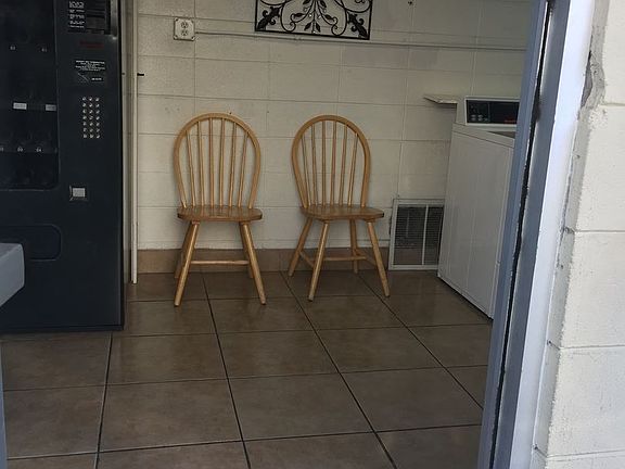 5th image of 1707 Broadway St APT 11