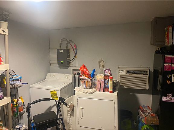 5th image of 1103 S Lilly St