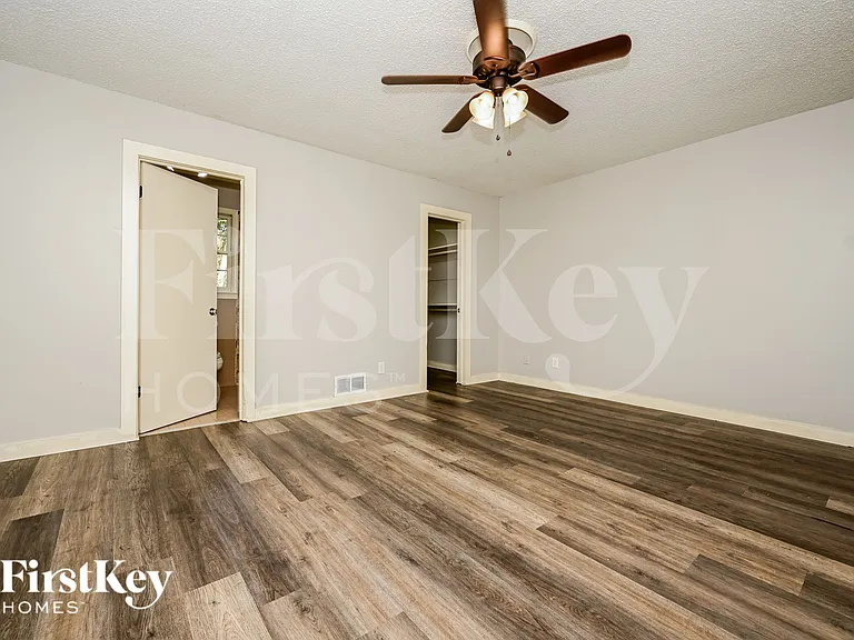 1515 Flat Rock Rd — Photo 9