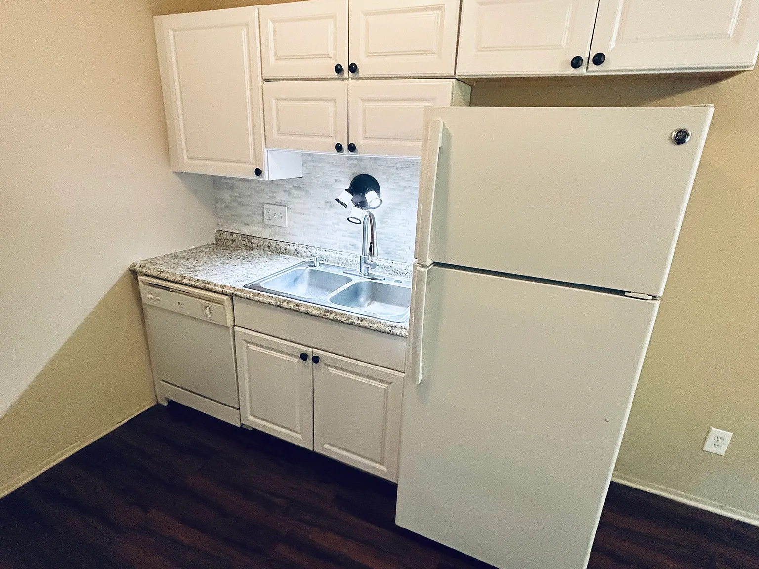 2 bed, 1.5 bath, 1088 sqft, $1,525 — Photo 4