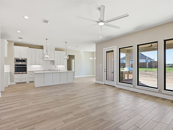 4th image of 1221 Green Elm Rd