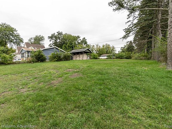 4th image of 2642 Lakeridge Ave