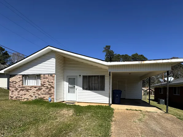 702 Stanton St, New Llano, LA 71461