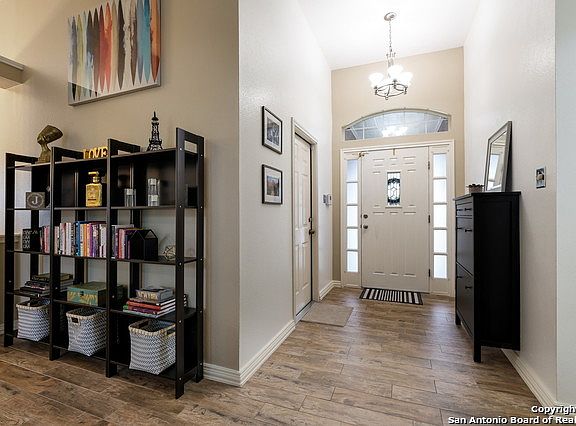 2nd image of 10542 Pembriar Cir
