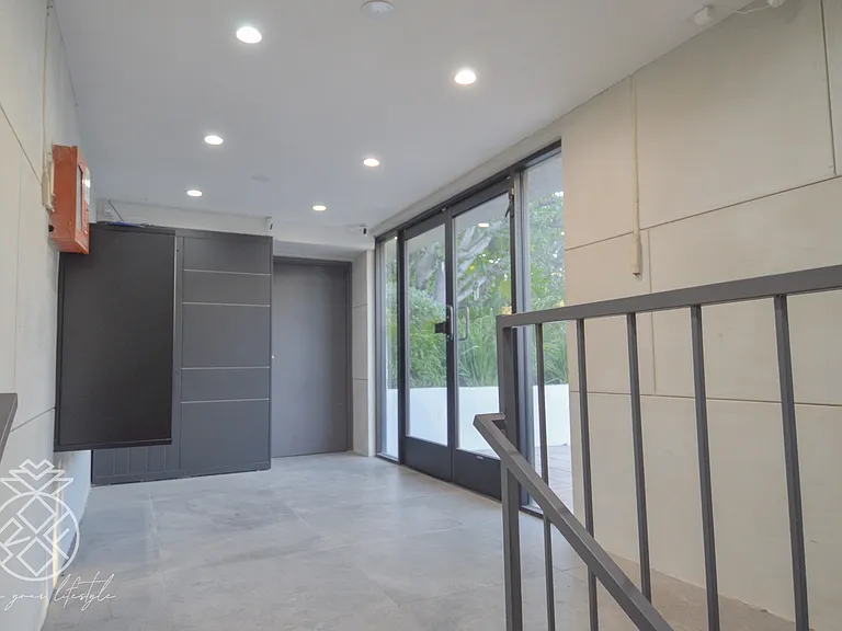 1727 Glendon Ave #208 — Photo 40