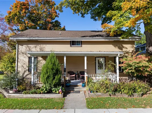 44 Water St, Dundee, NY 14837