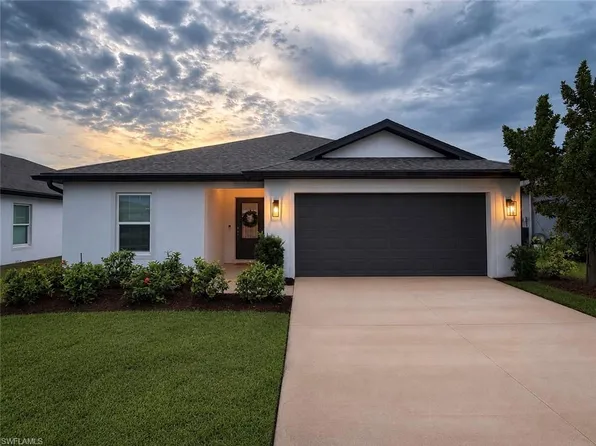 813 Franklin CT, IMMOKALEE, FL 34142