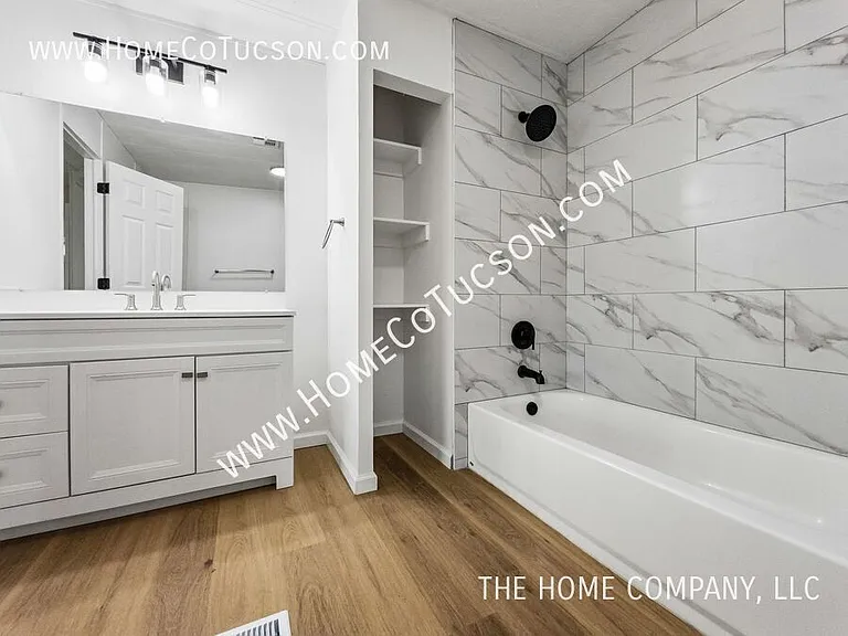 2534 N Calle Segundo — Photo 16