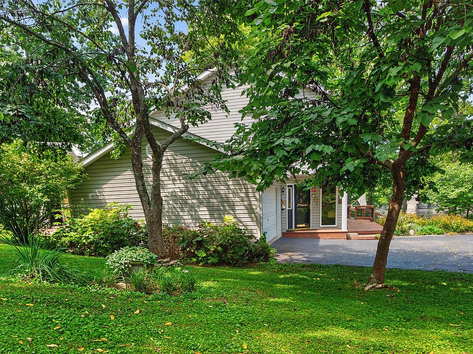 1st image of 45 Woodhaven Rd