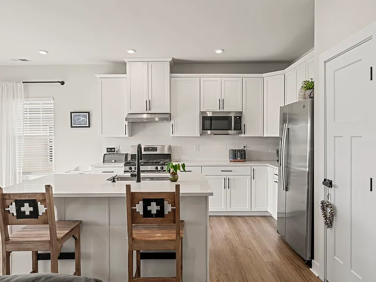 5095 Ives Ave — Photo 13