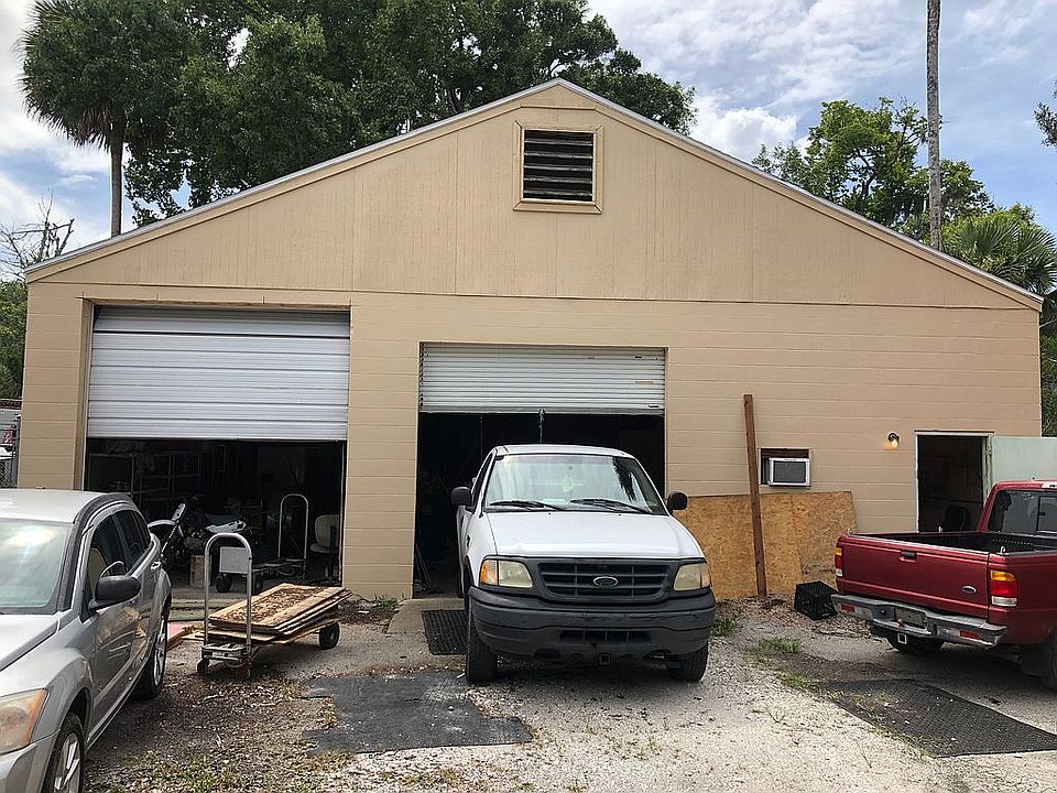 1st image of 956 Teresa St