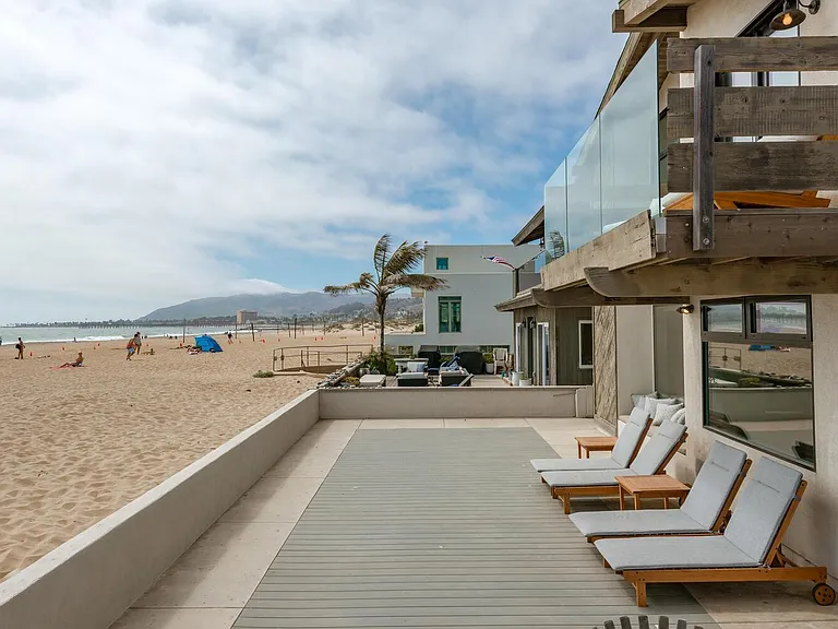 Front deck