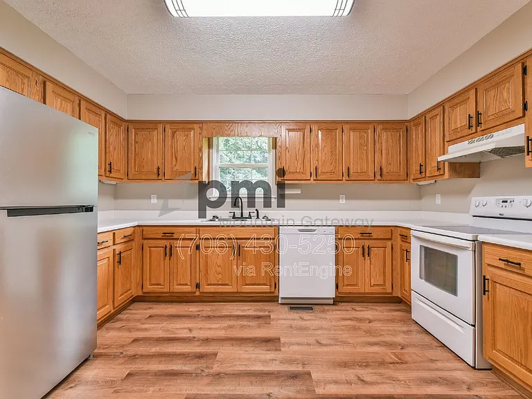138 Sunset Oaks Dr — Photo 13