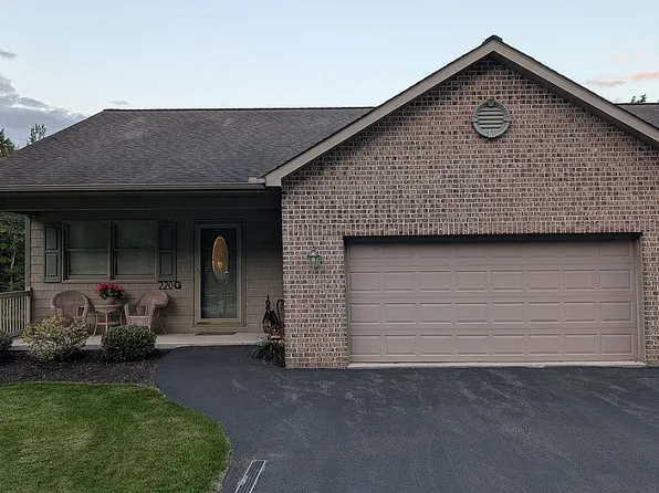 220 McCracken Run Rd #G, Du Bois, PA 15801