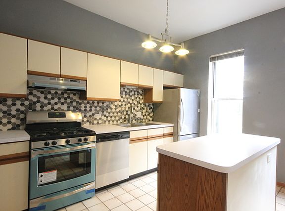 5th image of 2358 N Cleveland Ave #3