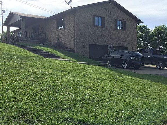 3rd image of 2750 Travis Dr