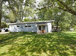 564 Emerson Ave, Glen Ellyn, IL 60137