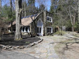 26 Bridge St, West Newbury, MA 01985