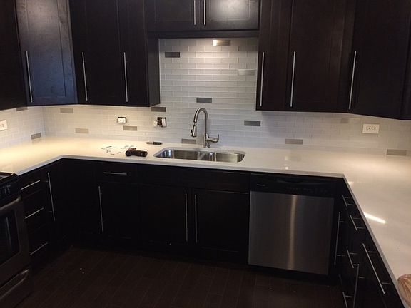 3rd image of 10354 S Parkside Ave