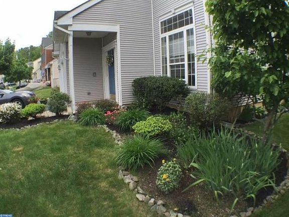 4th image of 64 Arrowhead Dr