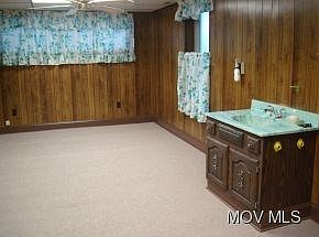 4th image of 722 Hill St