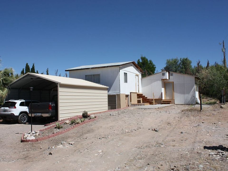 2nd image of 664 N Yuma Way
