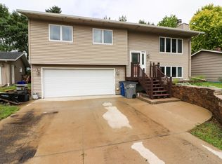 2912 17th Ave S, Moorhead, MN