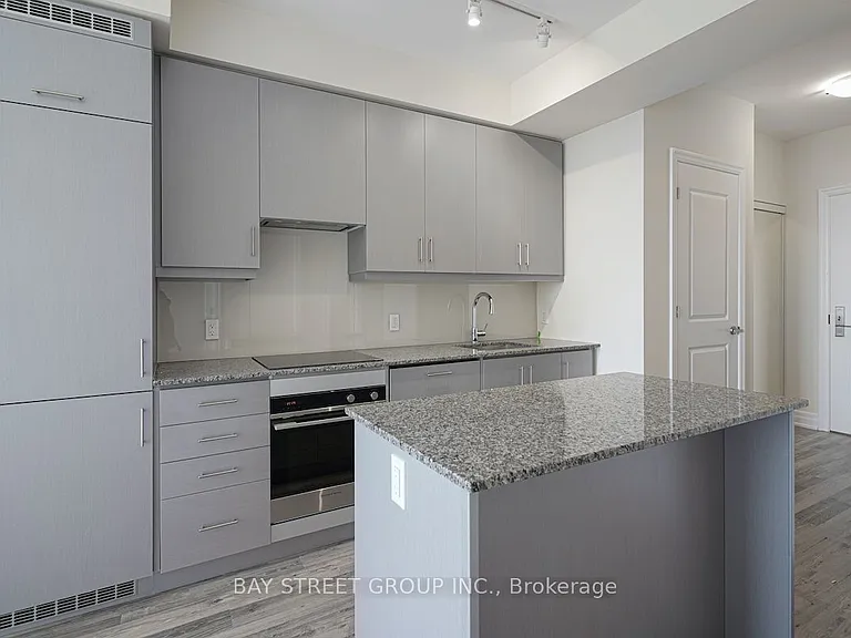 9085 Jane St #1107 — Photo 4