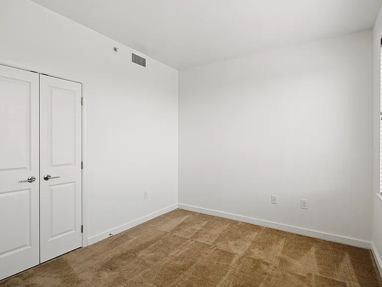 101 S Ellwood Ave — Photo 61