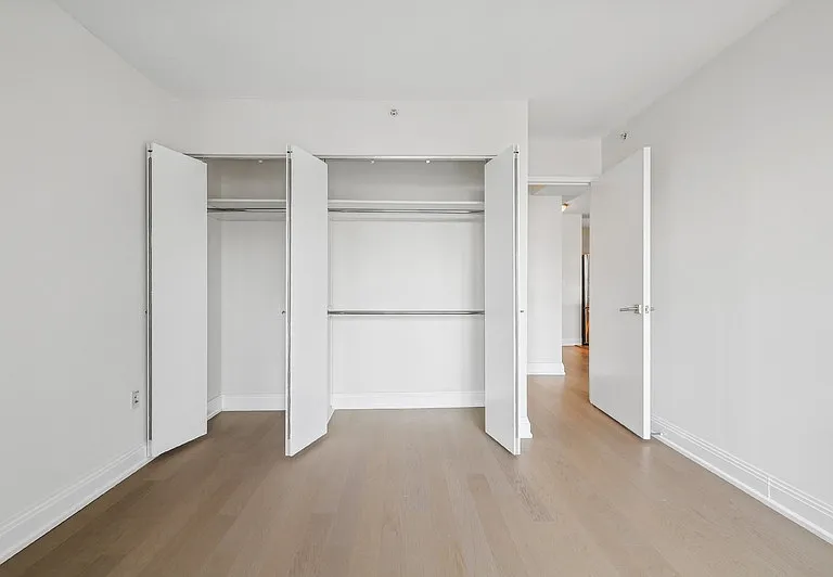 125 W 31st St #17B — Photo 9