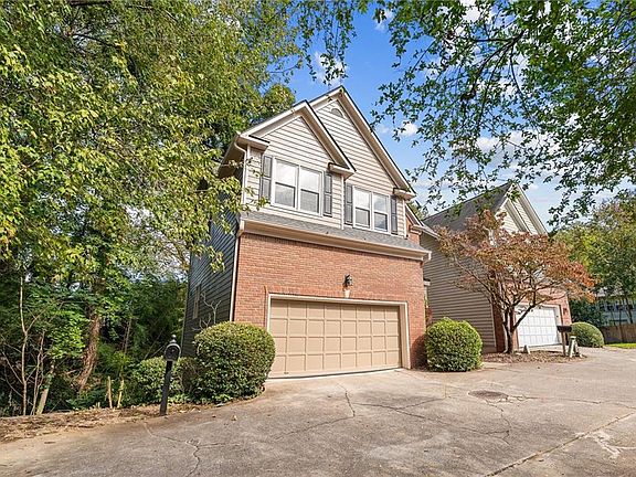 3rd image of 2364 Greylock Pl