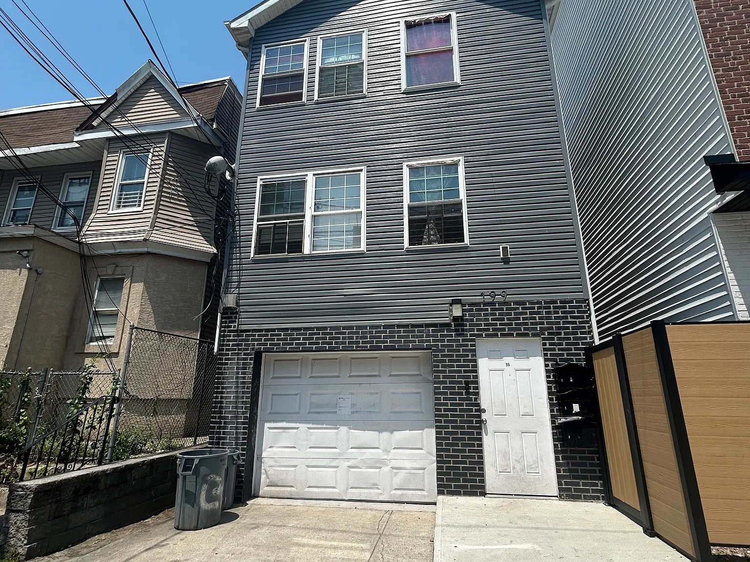 2 bed, $1,922 — Photo 1