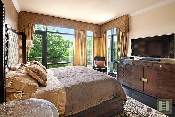 Sold by Halstead Real Estate | media 26