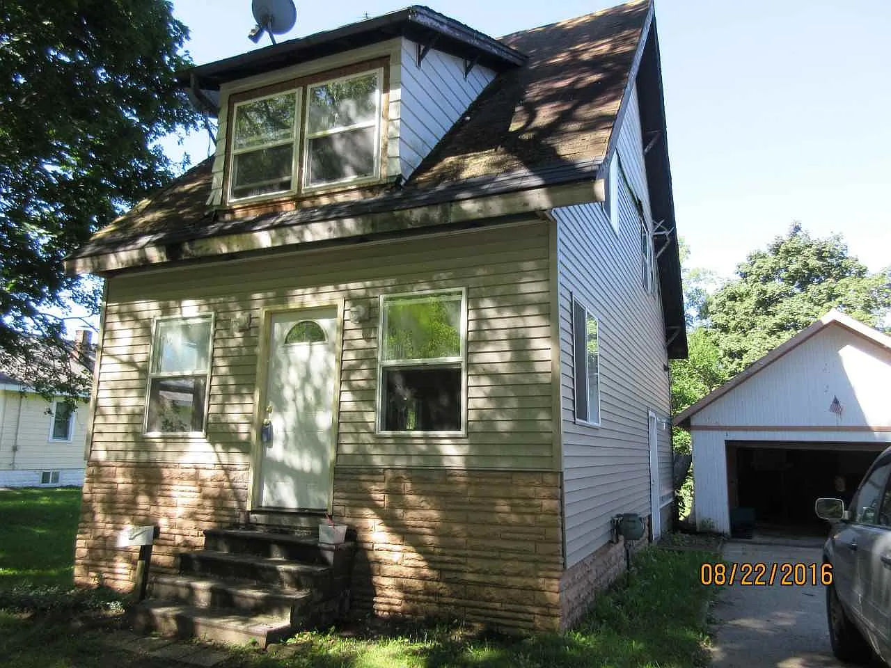 2506 Overhill Rd photo 1