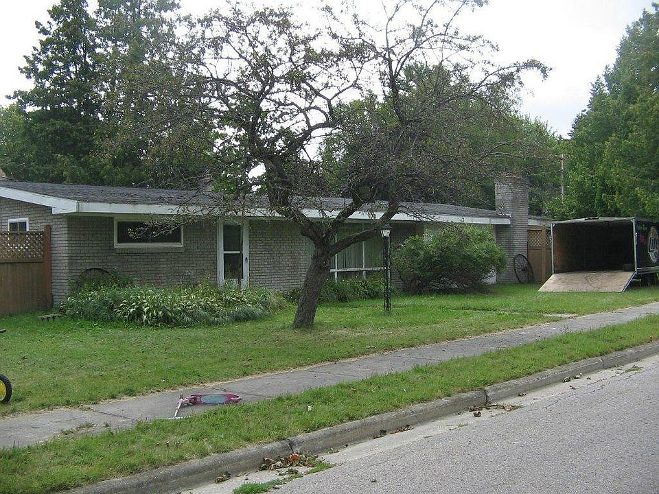 1st image of 111 N Sheridan St