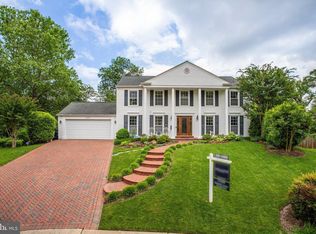 4004 Featherstone Pl, Alexandria, VA 22304