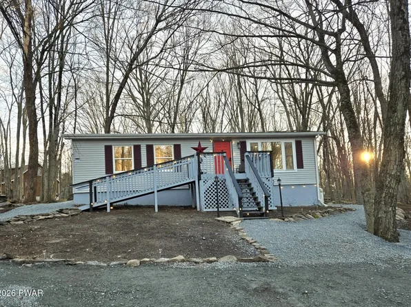 65 Windsor Rd, Hawley, PA 18428