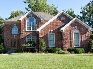 711 Winding Oaks Trl, Louisville, KY 40223