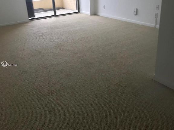4th image of 2555 Collins Ave APT 1505