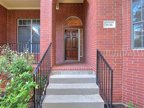 3rd image of 1836 Chasewood Dr