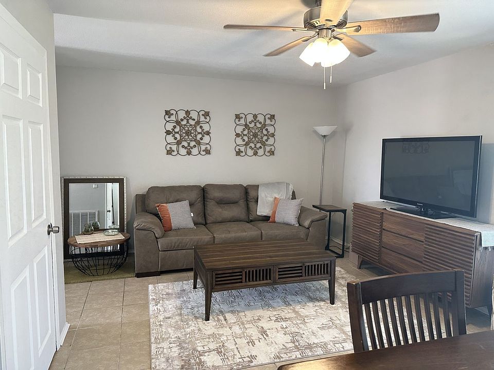 1st image of 207 Gloria St APT B