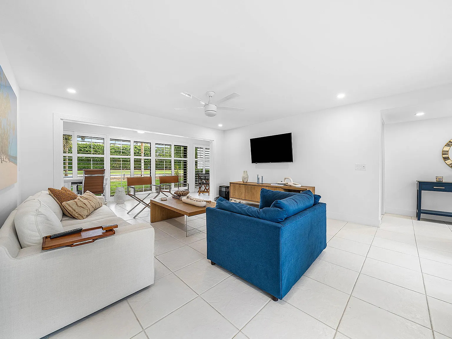 2 bed, 2.0 bath, 1212 sqft, $4,000 — Photo 1