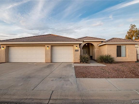 2nd image of 2427 E Prickly Pear Dr